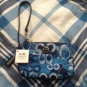 Coach Wristlet *SOLD*