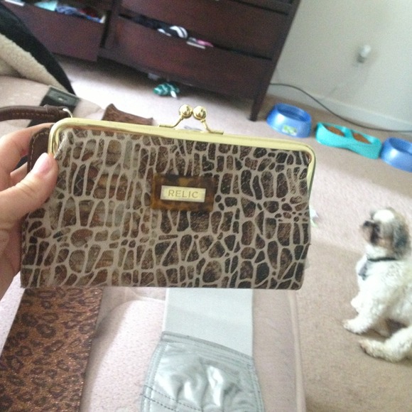 Bundle for two wallets.