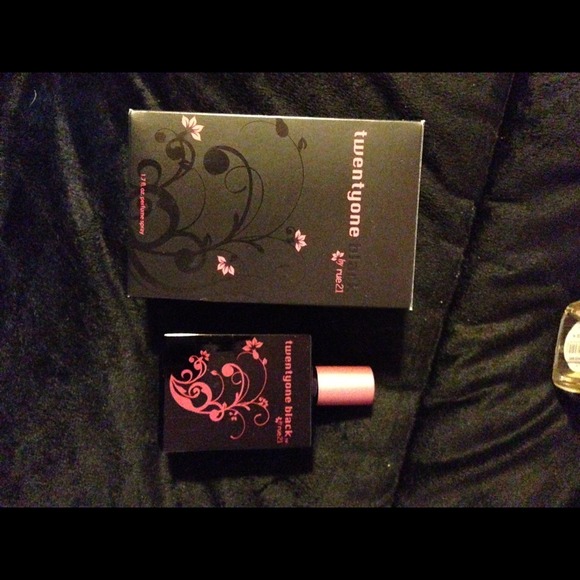 ❌Sold❌Twenty One Perfume- Rue 21 - Picture 2 of 3