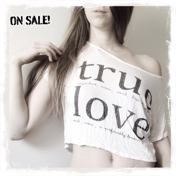 🌟NOW ON SALE! Was $9 now $5!!! Loose t-shirt