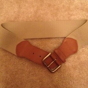 ||Sold||Stretchy beige and brown belt