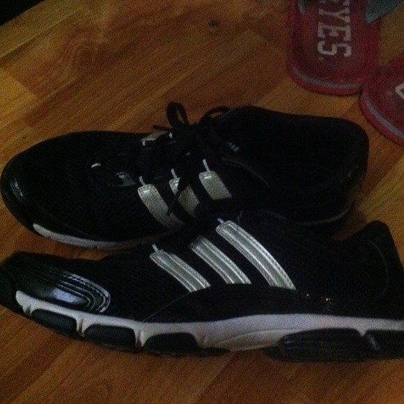 Black Adidas gym shoes