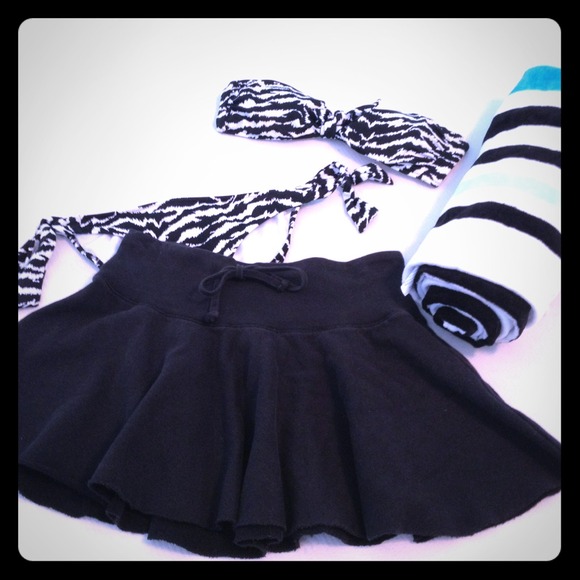 🎯SOLD🎯. Juicy Couture black cotton skirt, size M