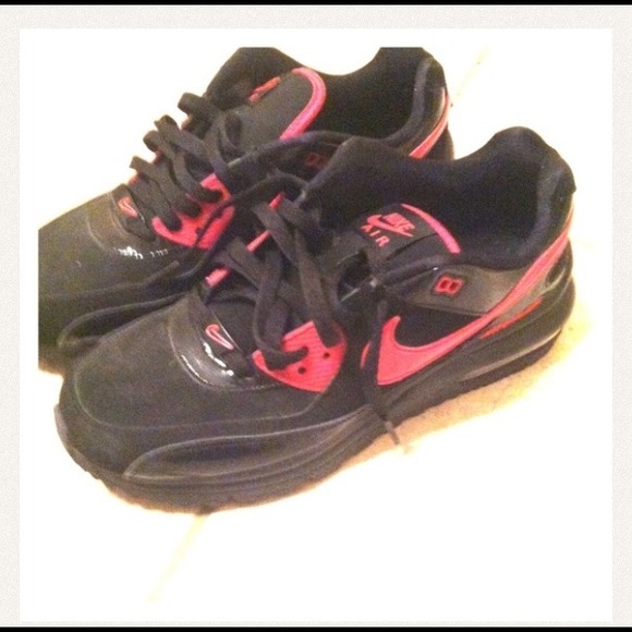 RESERVED FOR @MELANISMITH Pinks and black nikes