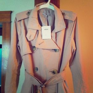Gap XS trench coat, brand new with tag $98
