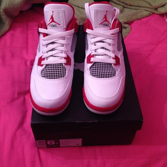 Jordan retro 4 6y (big kids boys)