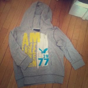Size medium American eagle hoodie. So comfy!