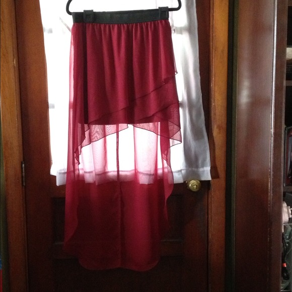 Charlotte Russe Dresses & Skirts - Charlotte Russe hi-low skirt sz lg brand new red