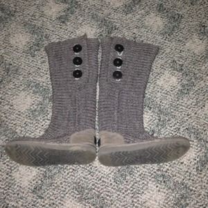 AUTHENTIC Grey Classic Cardy Uggs