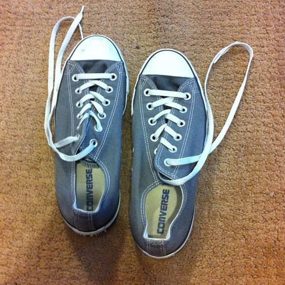 Gray converse! 🔵BUNDLED SOLD🔵