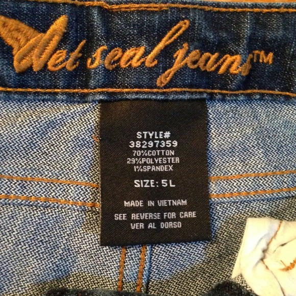 Dark demin wet seal flare jeans in LONGS - Picture 2 of 3