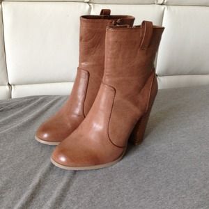 Forever 21 heel boots size 8