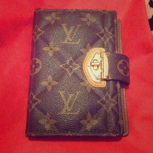 💕RARE💕 Louis Vuitton Agenda!