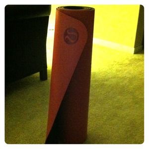 Lululemon mat!