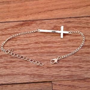 ⛔SOLD⛔Gold cross bracelet or anklet!
