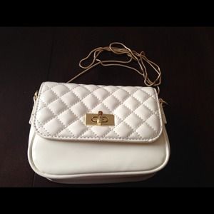 👉Sold💛Steve Madden sling bag