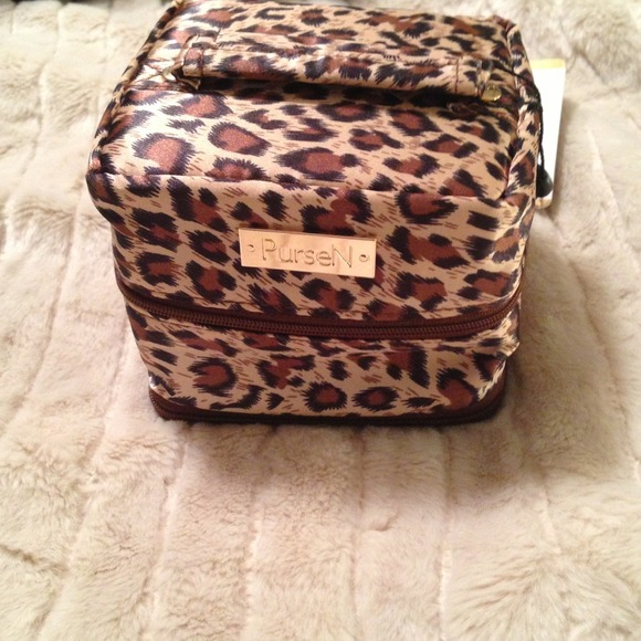 Jewelry holder brand new