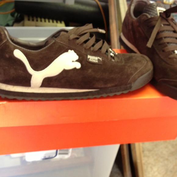 !!!**Brown suede Puma's