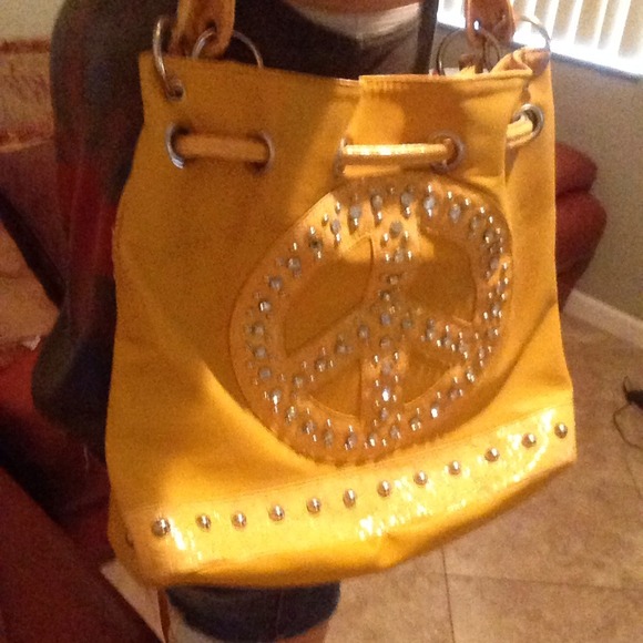 Studded purse - Picture 3 of 3