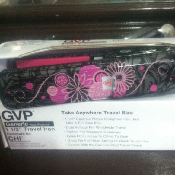 💥💥Reserved💥💥GVP Travel Flat Iron