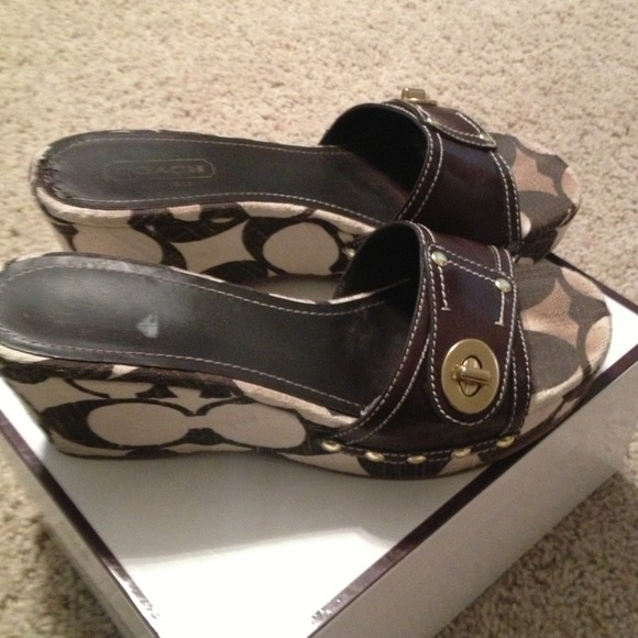 Coach sandals