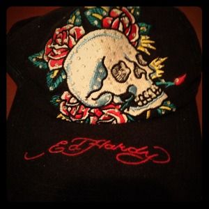Black skull Ed hardy hat