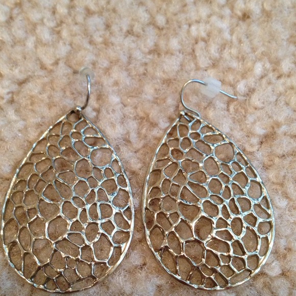 Teardrop earrings