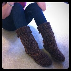 Brown Sweater Boots 💖