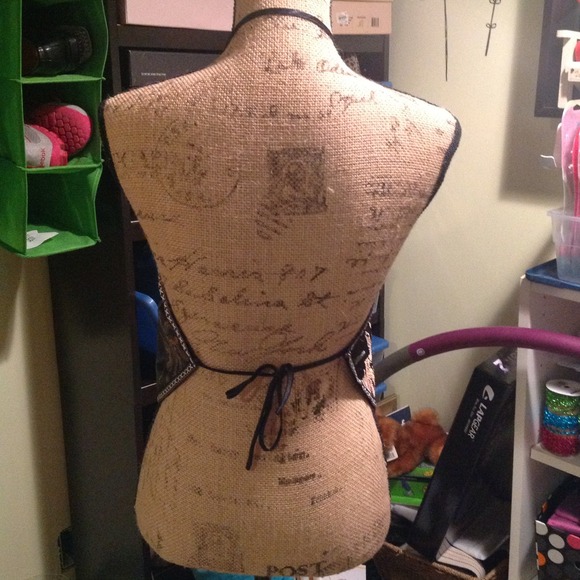 Backless top😃 - Picture 4 of 4