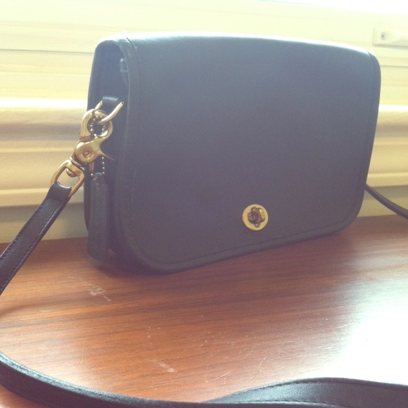 SOLD Vintage Coach Basic Bag