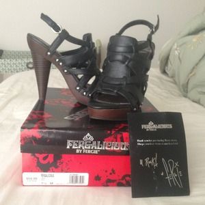Fergalicious  by Fergie shoes in 7.5