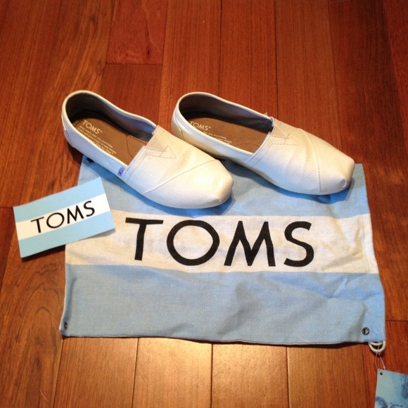 TOMS classic sparkly ivory shoes