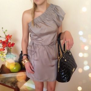 One shoulder dress