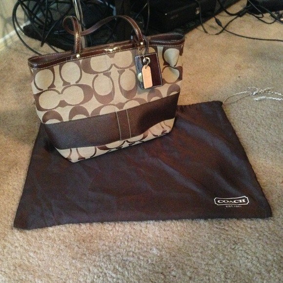 Coach tote bag/purse 💯real!!