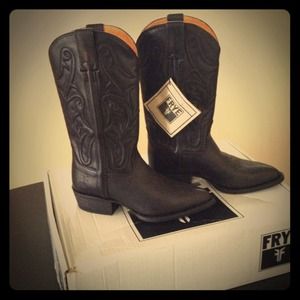 Frye Bruce Pull Ons - Black.