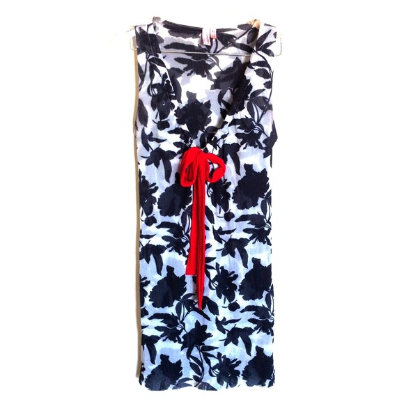 Perfect little dress for any occasion!