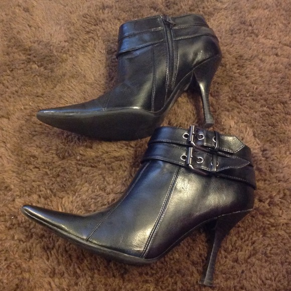 🔴SOLD🔴 Boots!! - Picture 2 of 4