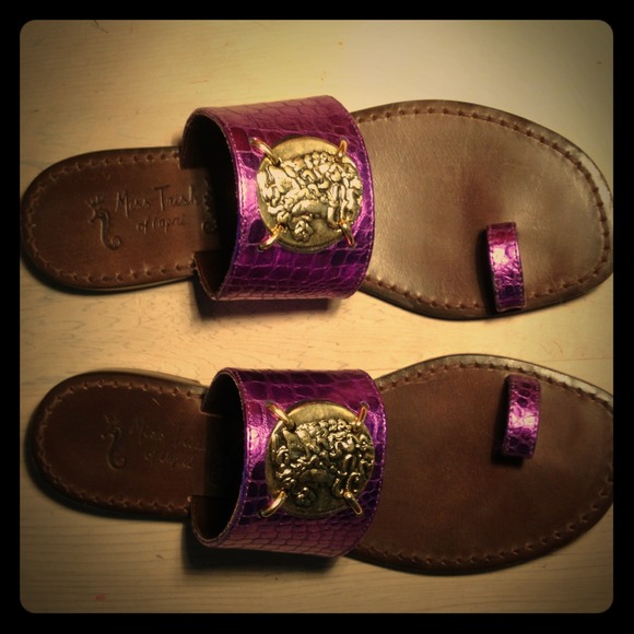 Grecian sandals•price reduced