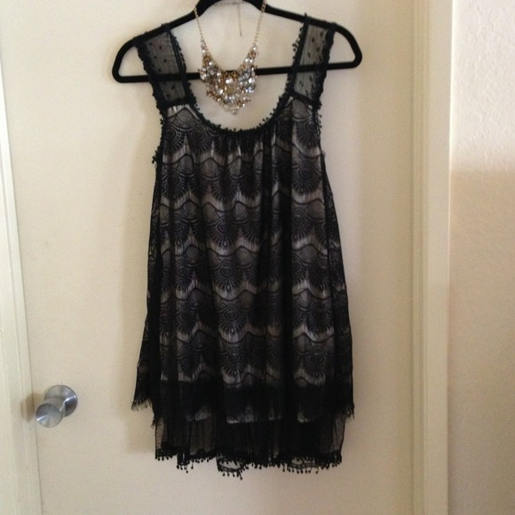 Cream and black lace dress/tunic - Picture 2 of 4