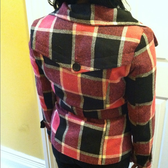 Pink and black coat - Picture 2 of 3