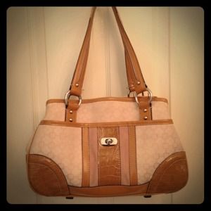 Nine West pearl and tan leather purse