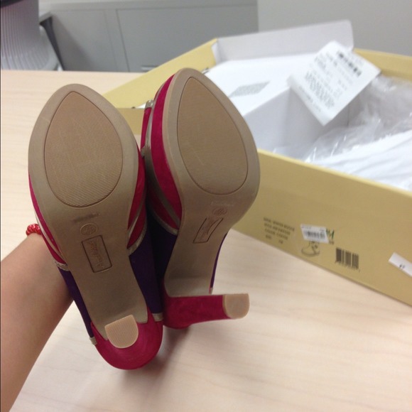 SOLD!! In a bundle - Picture 3 of 4