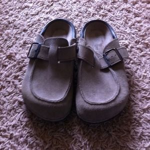 Birkenstock buckled clog!