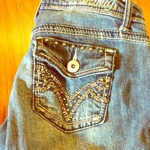 🍀🍀Like new jeans! Rips in front, flares. 🍀🍀