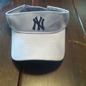 New York YANKEES baseball visor