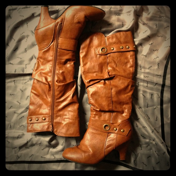 Boots - Tan leather boots