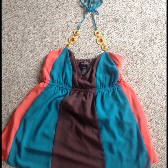 Backless top🐠 - Picture 2 of 4