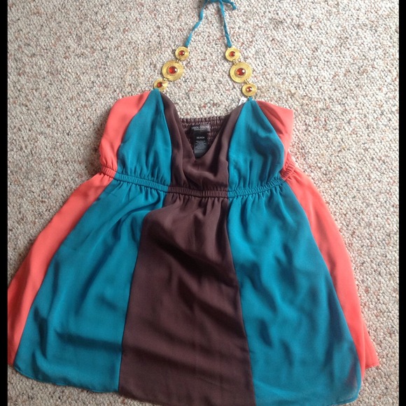 Backless top🐠 - Picture 4 of 4