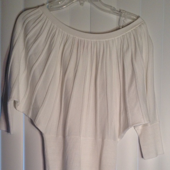 🚨SOLD/BUNDLED to mscrystylin🚨Cream shirt