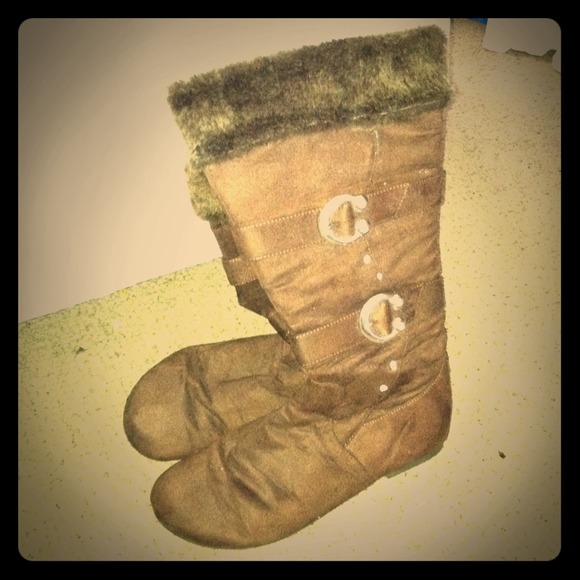 🎉REDUCED🎉 Chocolate brown sipper buckle boots